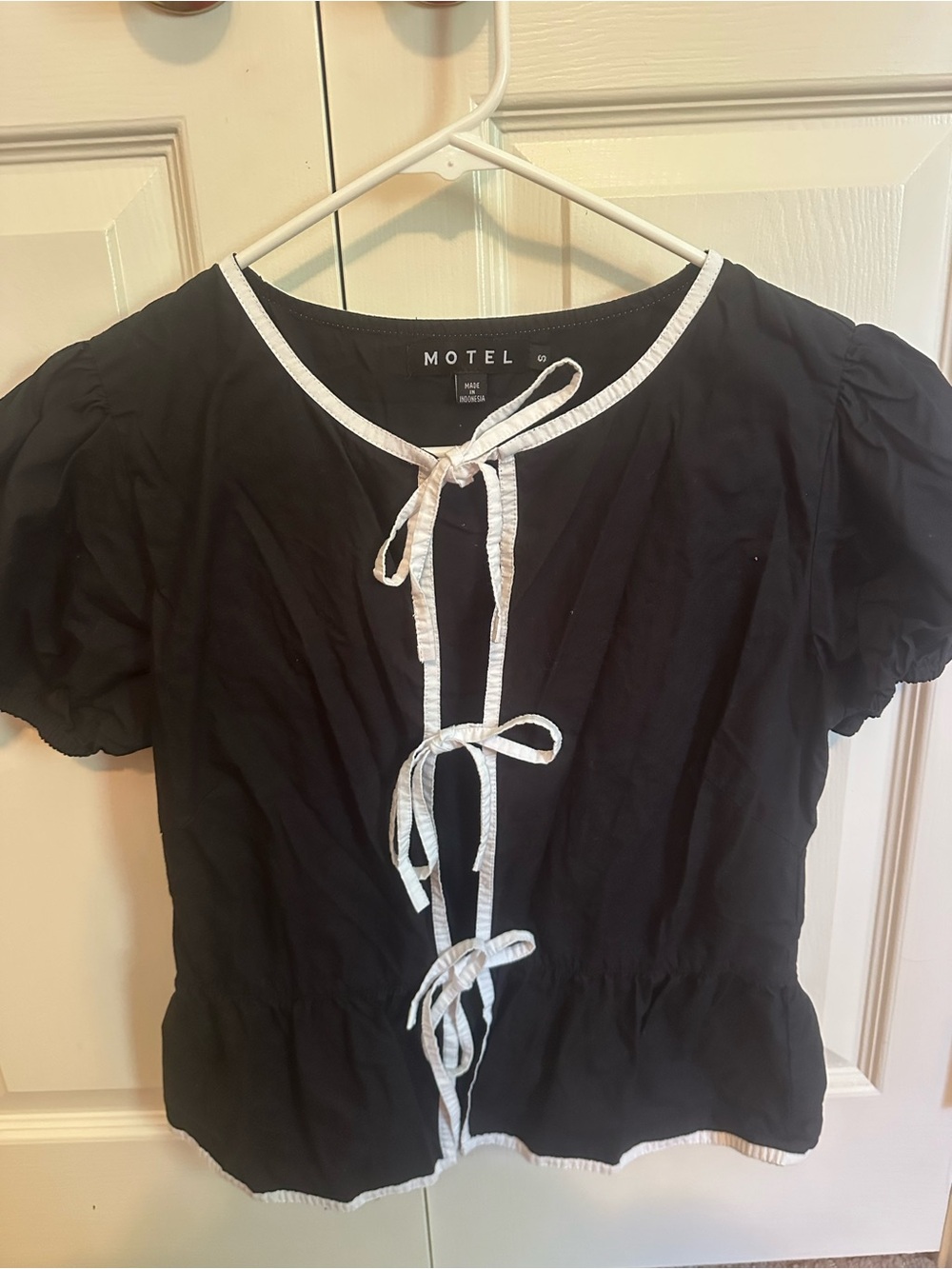 Motel Rocks Black Puff Sleeve Tie-Front Top with White Trim Accents
